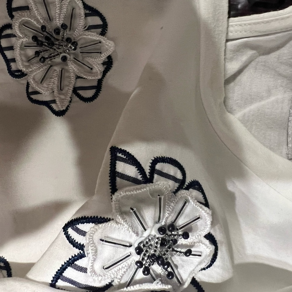 Max Mara intrend cotton blue floral Embroidered White Short Sleeve Tee SIZE L - Picture 5 of 7